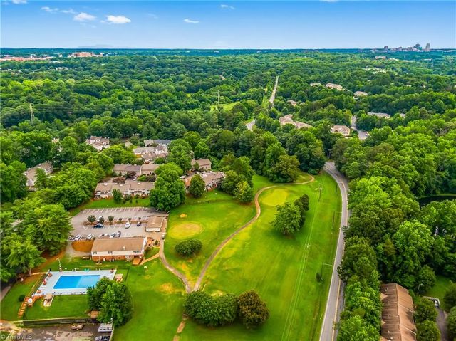 3745 Heathrow Drive, Winston-salem, NC 27127