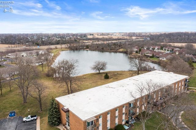 1315 S Lake Wilmer Dr Apt 109, Sandusky, OH 44870