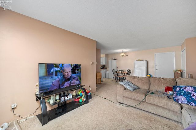 1315 S Lake Wilmer Dr Apt 109, Sandusky, OH 44870