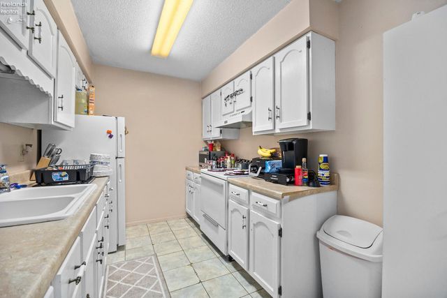 1315 S Lake Wilmer Dr Apt 109, Sandusky, OH 44870