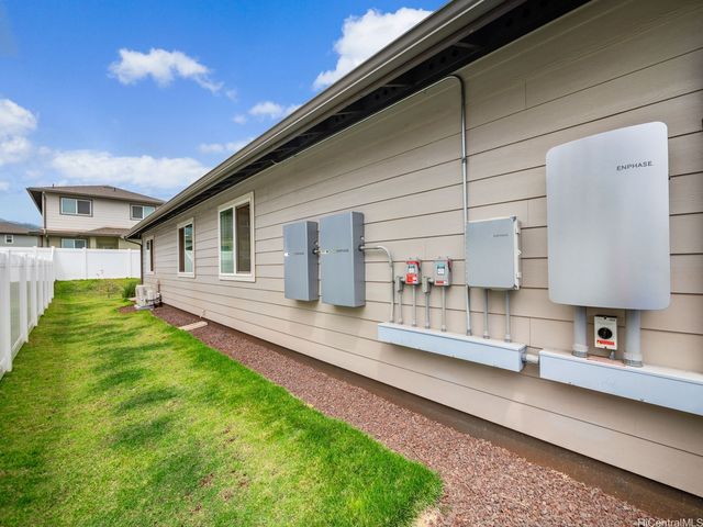 91-4092 Hikuha Street, Kapolei, HI 96707