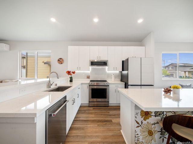 91-4092 Hikuha Street, Kapolei, HI 96707