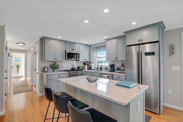 75 Meadowbrook Rd, Yarmouth, MA 02673