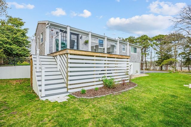 75 Meadowbrook Rd, Yarmouth, MA 02673