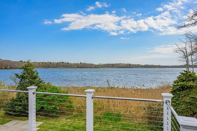 75 Meadowbrook Rd, Yarmouth, MA 02673