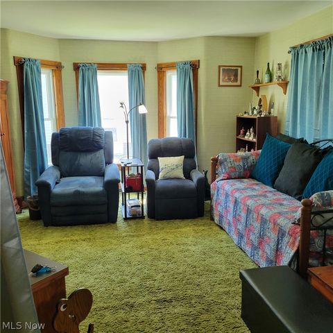 349 W Maple Street, Hartville, OH 44632