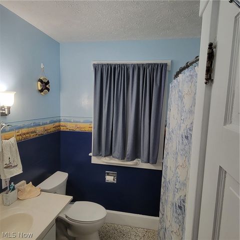 349 W Maple Street, Hartville, OH 44632