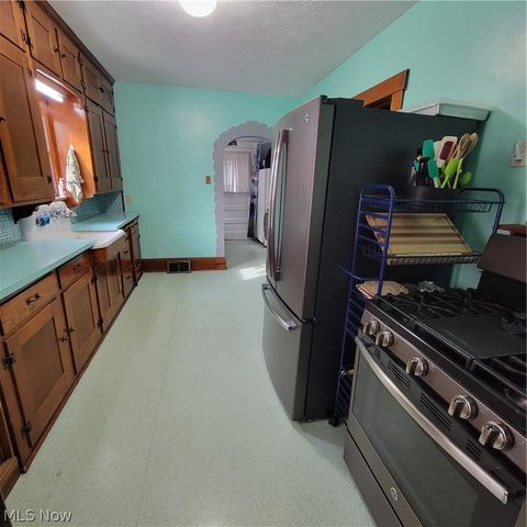 349 W Maple Street, Hartville, OH 44632