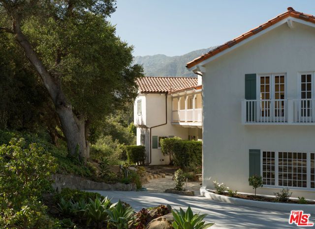939 Arcady Road, Santa Barbara, CA 93108