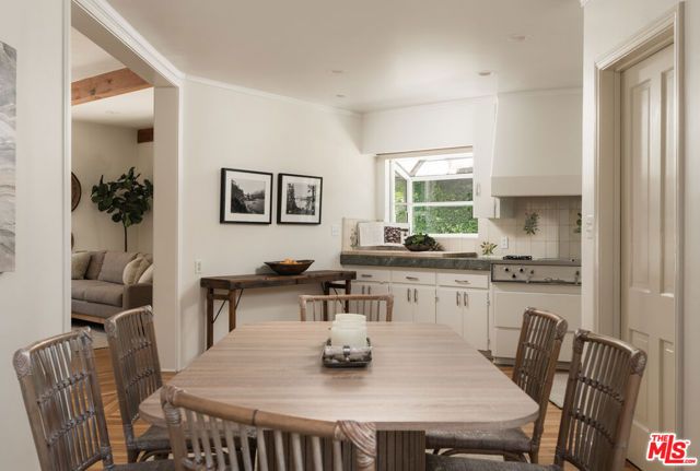939 Arcady Road, Santa Barbara, CA 93108