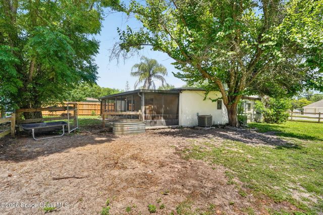 3575 Carter Road, Mims, FL 32754