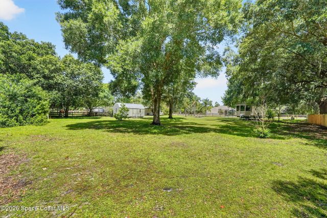 3575 Carter Road, Mims, FL 32754