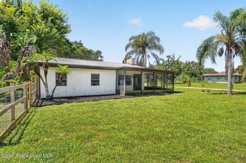 3575 Carter Road, Mims, FL 32754