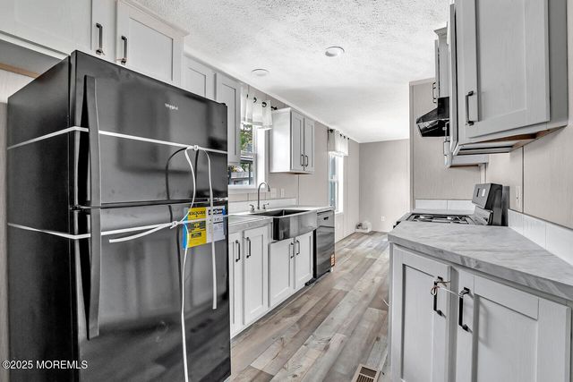2505 Woodbridge Avenue, 9 L, Edison, NJ 08817