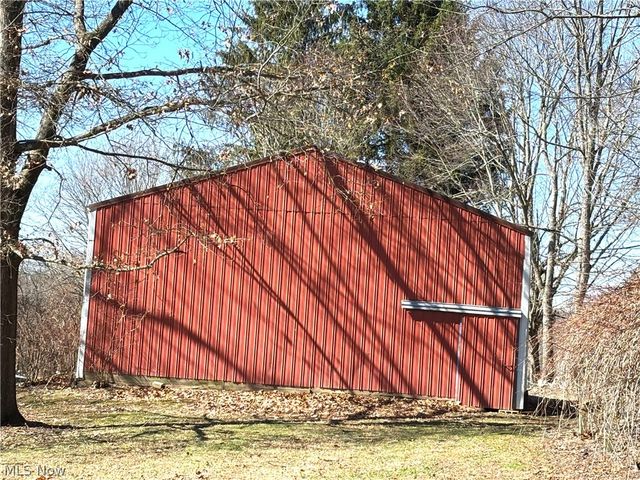 5288 Wheathill Road, East Palestine, OH 44413