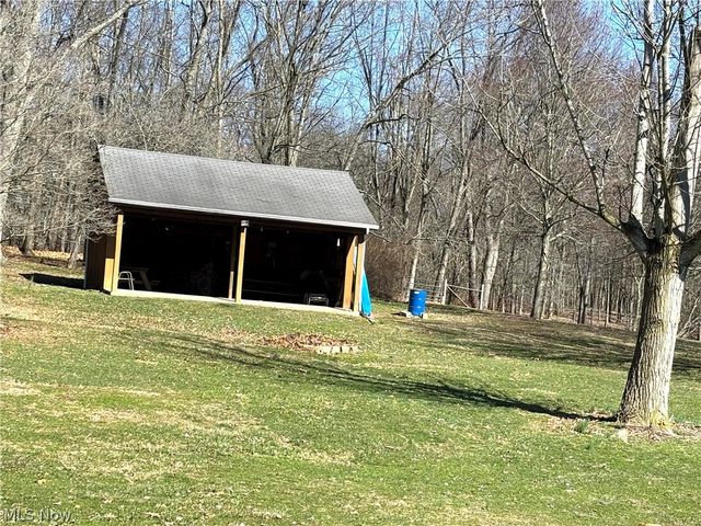 5288 Wheathill Road, East Palestine, OH 44413