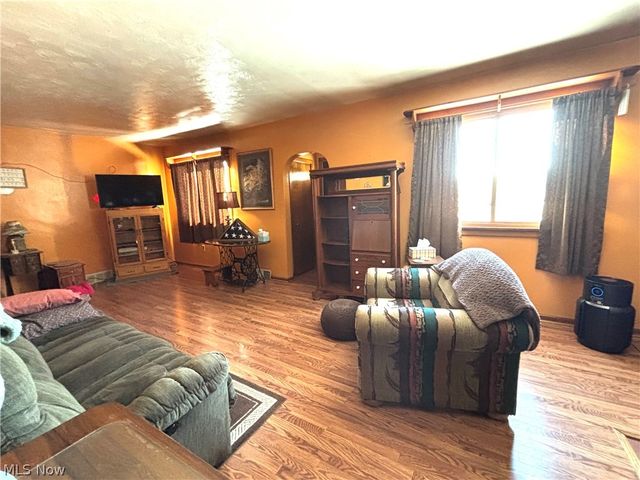 5288 Wheathill Road, East Palestine, OH 44413