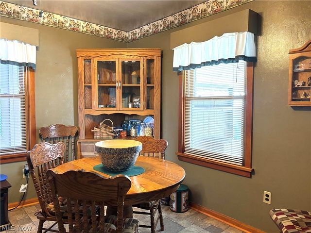5288 Wheathill Road, East Palestine, OH 44413