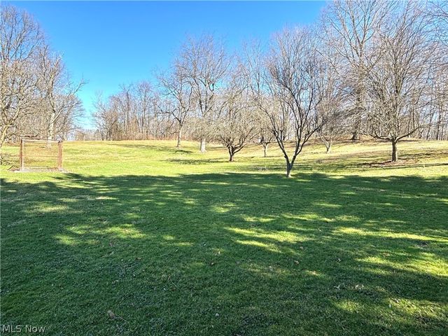 5288 Wheathill Road, East Palestine, OH 44413