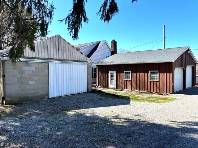 5288 Wheathill Road, East Palestine, OH 44413