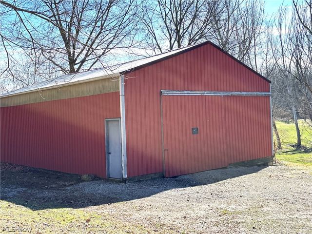 5288 Wheathill Road, East Palestine, OH 44413