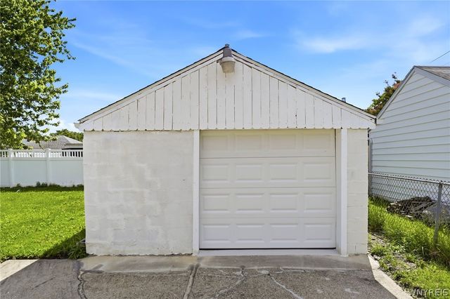 51 Crocker Street, Cheektowaga, NY 14212