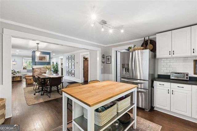 2152 Forrest Place NW, Atlanta, GA 30318