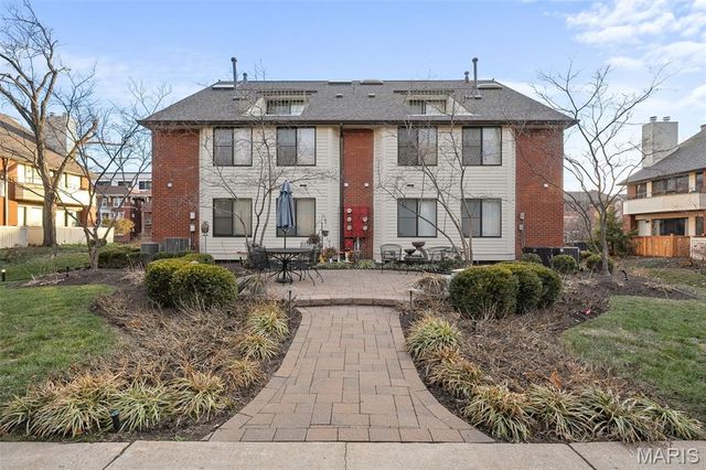 5591 Waterman Boulevard A, St Louis, MO 63112