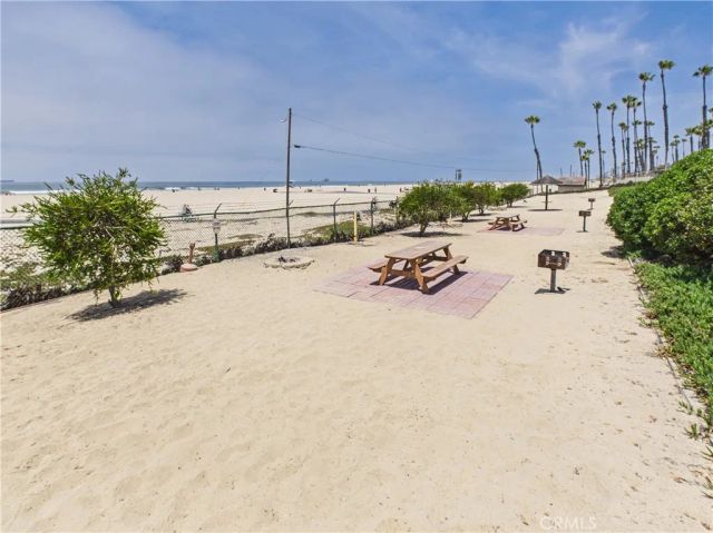711 Pacific Coast Highway 325, Huntington Beach, CA 92648