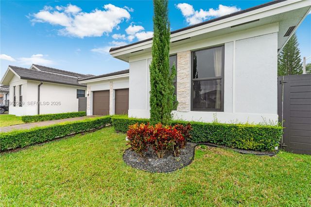 19410 SW 124th Ct, Miami, FL 33177