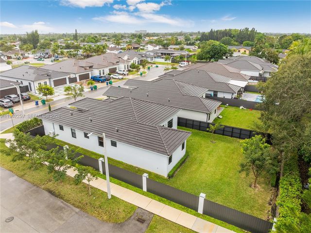 19410 SW 124th Ct, Miami, FL 33177