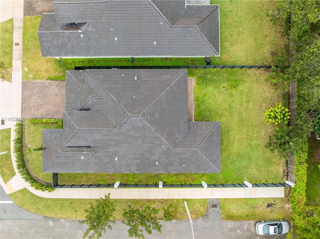 19410 SW 124th Ct, Miami, FL 33177