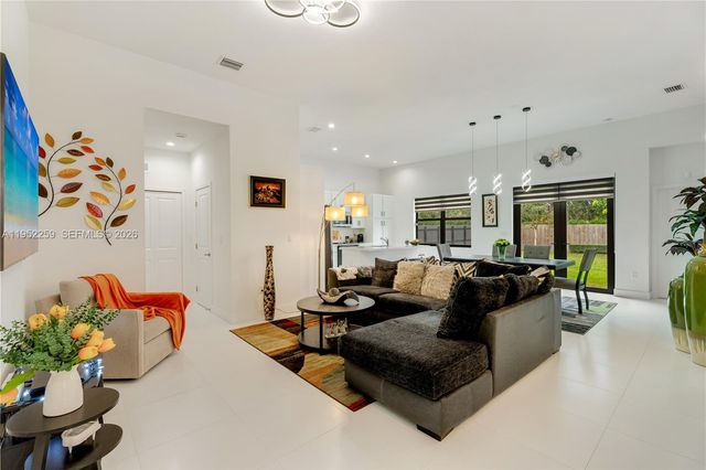 19410 SW 124th Ct, Miami, FL 33177