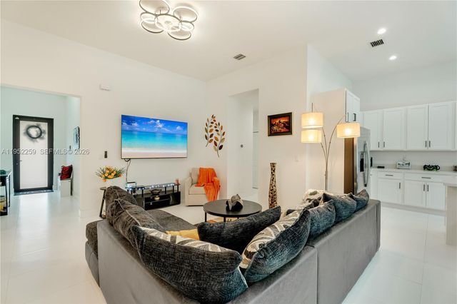 19410 SW 124th Ct, Miami, FL 33177