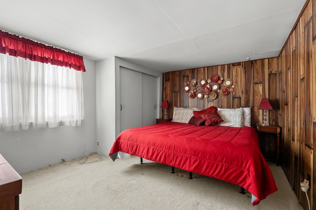 1170 W Bridge Street, Plainwell, MI 49080