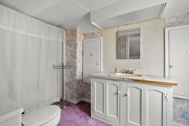 1170 W Bridge Street, Plainwell, MI 49080