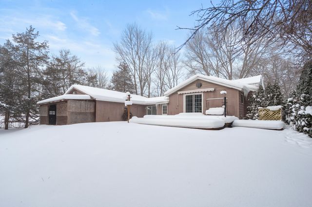 1170 W Bridge Street, Plainwell, MI 49080