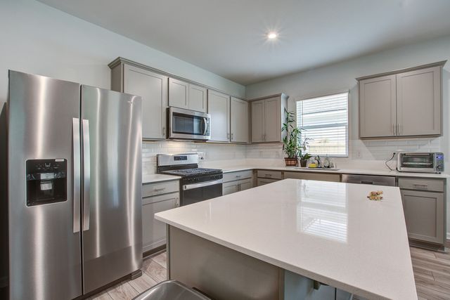 143 West Bradford Pointe Drive, Summerville, SC 29486