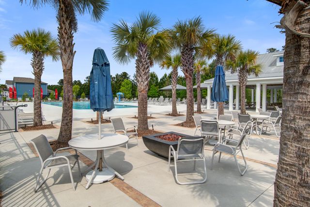 143 West Bradford Pointe Drive, Summerville, SC 29486