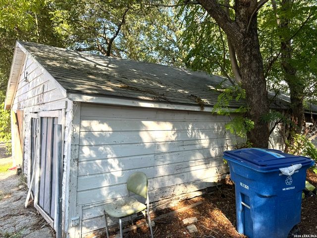 261 Natalen Ave, San Antonio, TX 78209