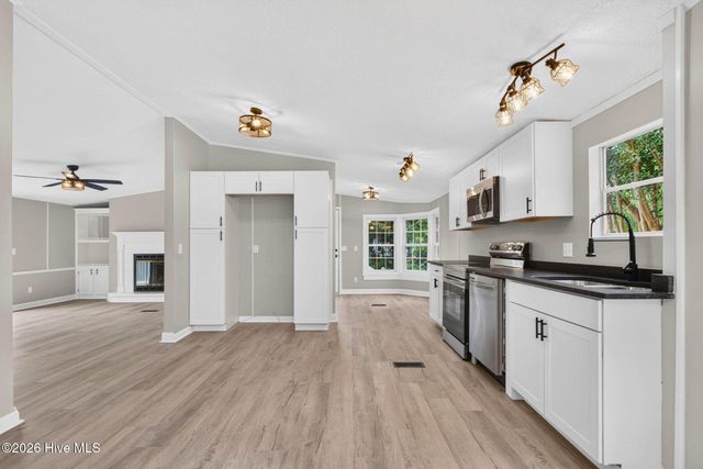 1209 Hickman Road NW, Calabash, NC 28467
