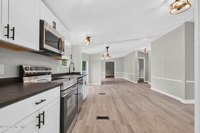 1209 Hickman Road NW, Calabash, NC 28467