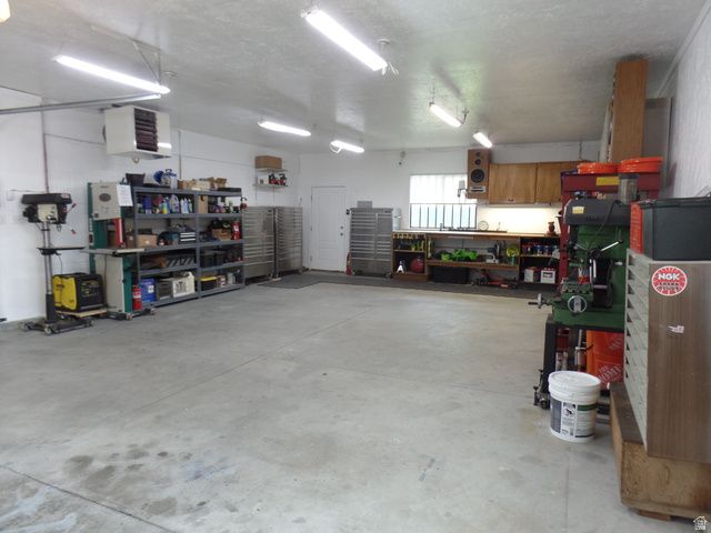 5572 S AVALON DR, Murray, UT 84107