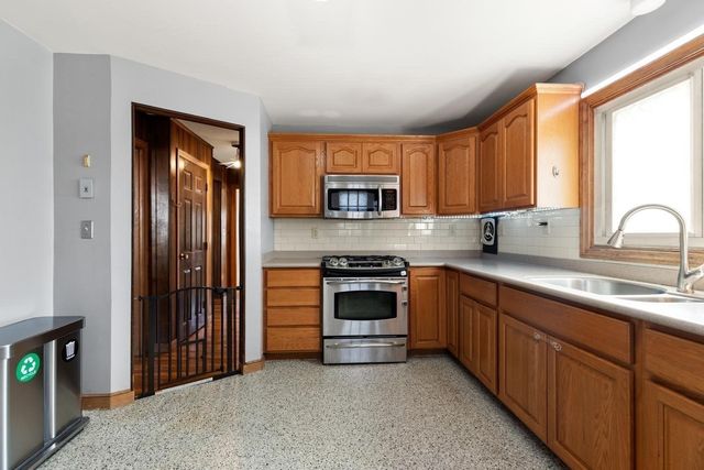 4 Spring Valley Rd, Boston, MA 02132