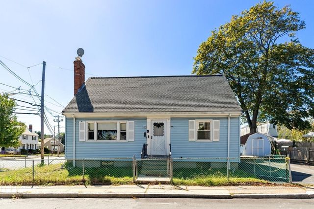 4 Spring Valley Rd, Boston, MA 02132