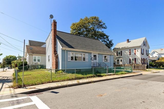 4 Spring Valley Rd, Boston, MA 02132