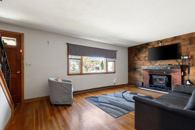 4 Spring Valley Rd, Boston, MA 02132