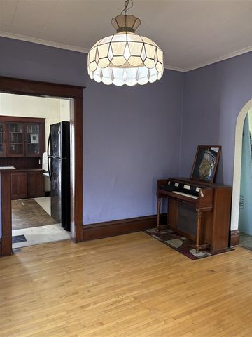 810 Vine Street, Manistee, MI 49660