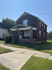 810 Vine Street, Manistee, MI 49660