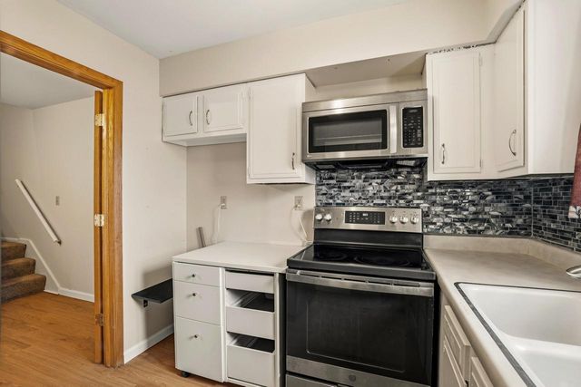 8657 N 72nd STREET, Milwaukee, WI 53223